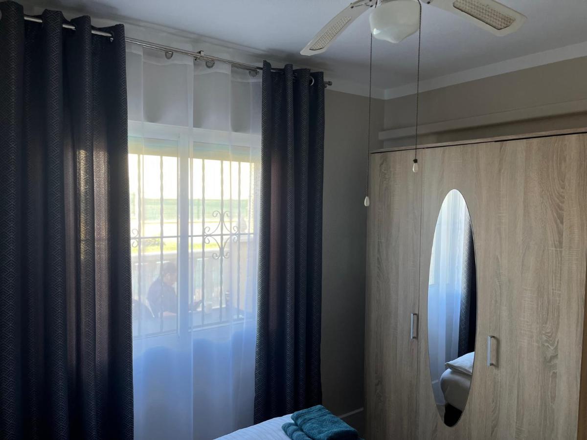 Appartement Villa-Celine Torrevieja Exteriör bild